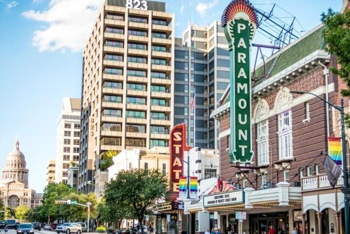 Houston to Austin Day Trip: Small-Group Guided Tour with Lunch, Murals & Mount Bonnell