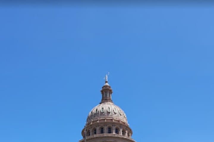 Houston to Austin Day Trip: Small-Group Guided Tour with Lunch, Murals & Mount Bonnell photo 3