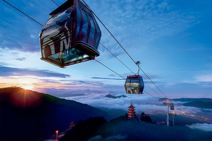 Genting Highlands Day Tour from Kuala Lumpur — SkyWay, Strawberry Farm & Premium Outlets