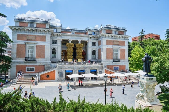 Private Royal Palace and Prado Museum Tour — Guided Madrid Cultural Excursion
