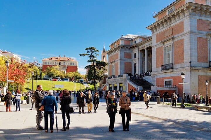 Private Royal Palace and Prado Museum Tour — Guided Madrid Cultural Excursion photo 4