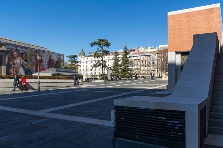 Private Royal Palace and Prado Museum Tour — Guided Madrid Cultural Excursion photo 5
