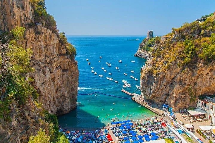 Private Amalfi Coast Day Trip: Naples to Positano, Amalfi & Ravello photo 4