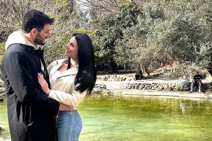 Athens Romantic Private Tour: Plaka, Anafiotika & Couples Hammam photo 4