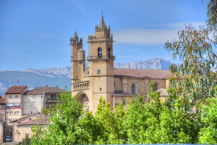 Private Full-Day Rioja Wine Tour: La Rioja Alta & Rioja Alavesa Tastings photo 5