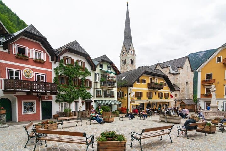Two-Day Hallstatt Overnight Escape: Skywalk, Salt Mine & City Museum