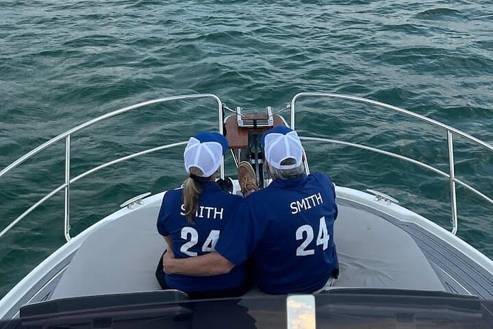 Sunset Champagne and Charcuterie Charter in Tampa Bay: Boca Ciega to Sunshine Skyway photo 2