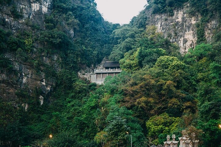 Ninh Binh Full-Day Tour: Hoa Lu, Trang An & Mua Cave Boat Experience photo 5
