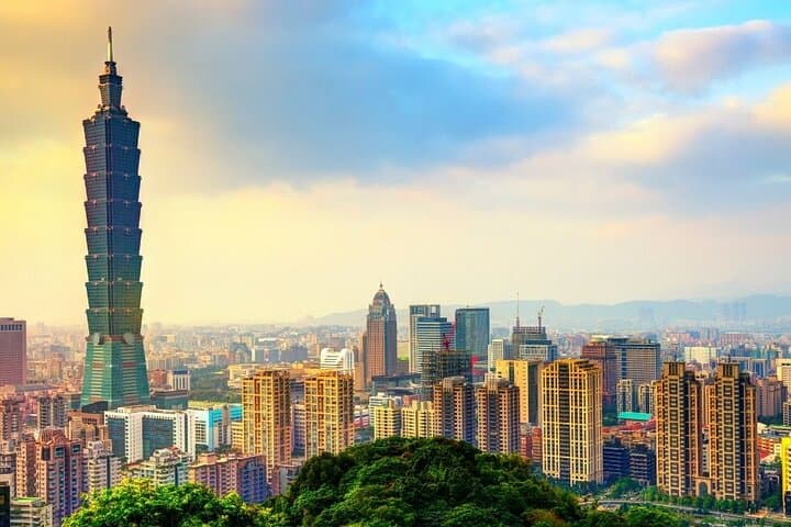 Taipei Private Walking Tour: Must-See Attractions & Local Secrets photo 4