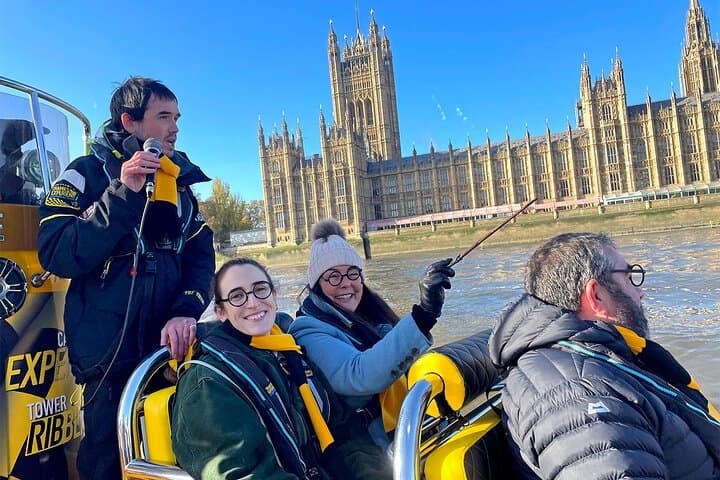 Wizarding World Speedboat Tour on the Thames — Private London Film-Locations Ride photo 3