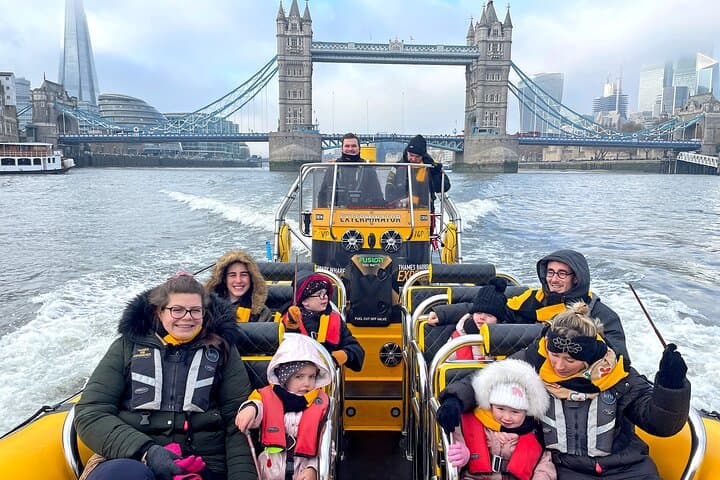 Wizarding World Speedboat Tour on the Thames — Private London Film-Locations Ride photo 5