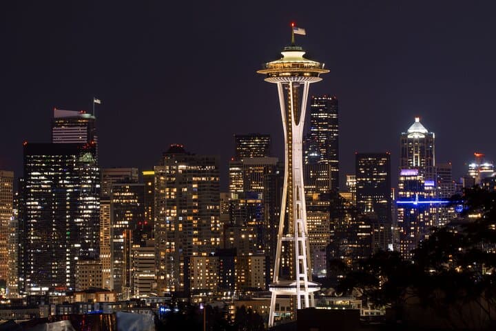 Seattle Night Walking Tour: Space Needle & Great Wheel Admission photo 2