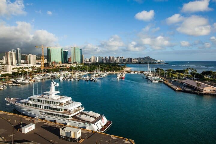Honolulu Local Drive: Chinatown, Pali Lookout and Diamond Head in a Private Tour