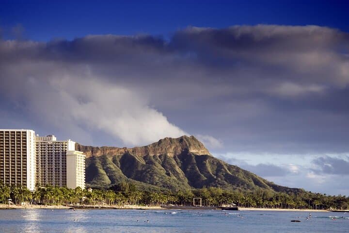 Honolulu Local Drive: Chinatown, Pali Lookout and Diamond Head in a Private Tour photo 6