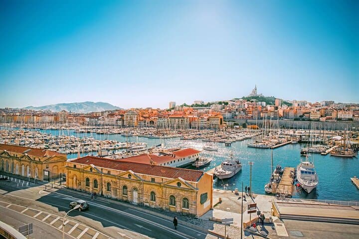 Private Shore Excursion Aix Marseille Cassis: Day Tour with Driver-Guide photo 2