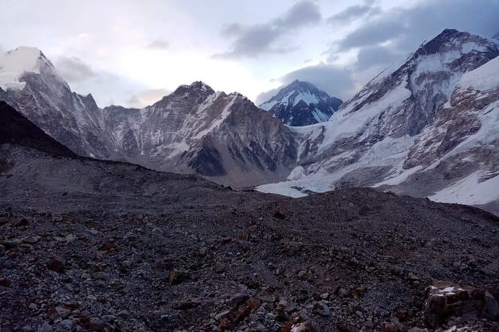 11-Day Everest Base Camp Trek from Lukla: Route, Tips & What to Expect photo 3
