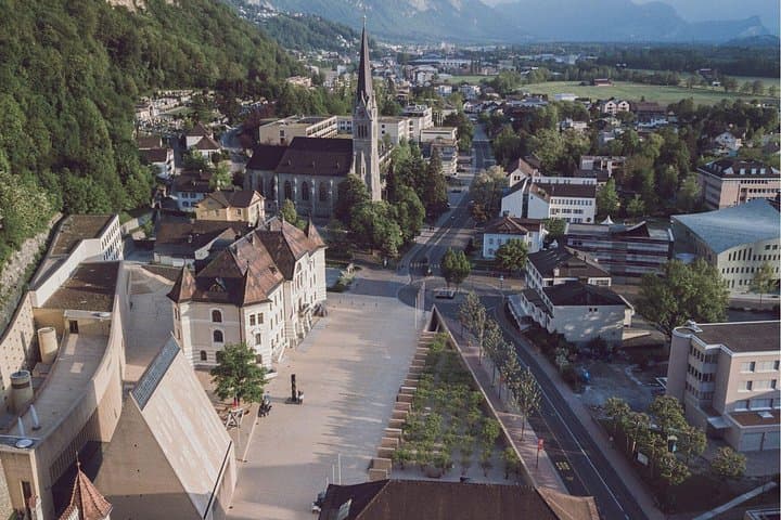 Drive 4 Countries in a Day: Private Daytrip from Zurich to Lindau, Bregenz, Vaduz & Rapperswil photo 2