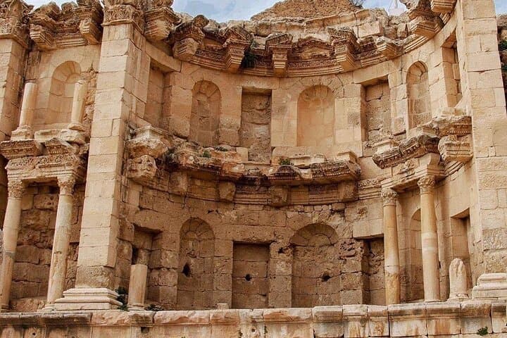 5-Day Jordan Tour: Amman, Jerash, Dead Sea & Petra — Romans to Nabateans photo 2