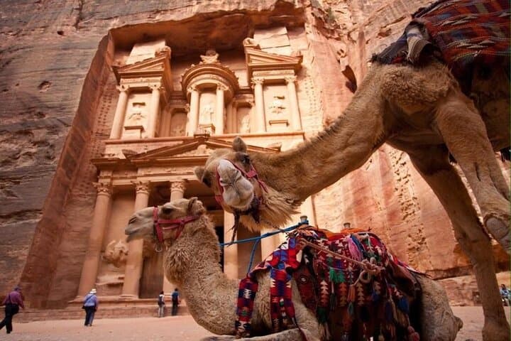 5-Day Jordan Tour: Amman, Jerash, Dead Sea & Petra — Romans to Nabateans photo 3