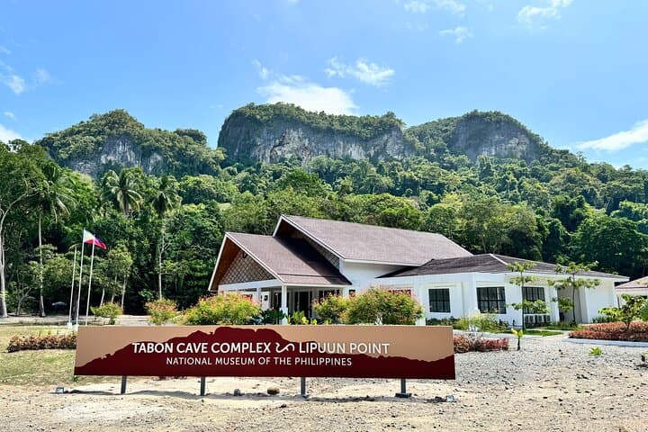 Explore Tabon Cave Complex: Private Day Tour from Puerto Princesa