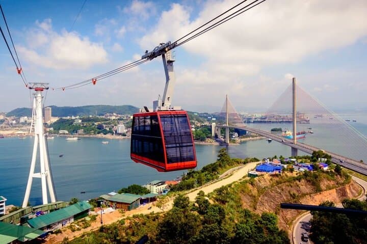 Sun World Halong: Queen Cable Car, Dragon Park & Typhoon Water Park Guide photo 2