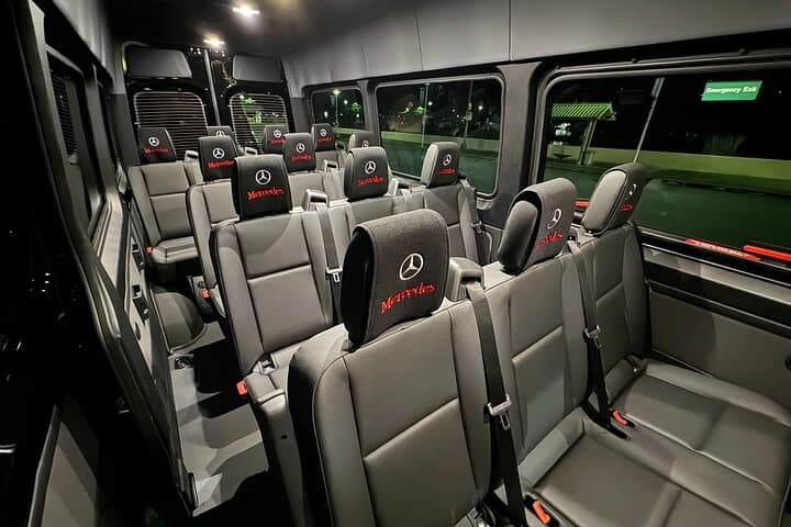 Waikiki to HNL: Private 12‑Passenger Van Transfer for Easy Arrival and Departure photo 3