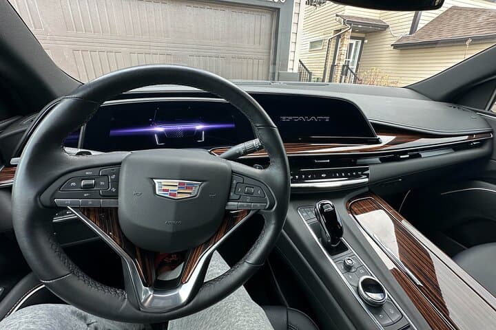 Luxury Banff Private SUV Tour — Full-Day Scenic Trip from Calgary photo 4