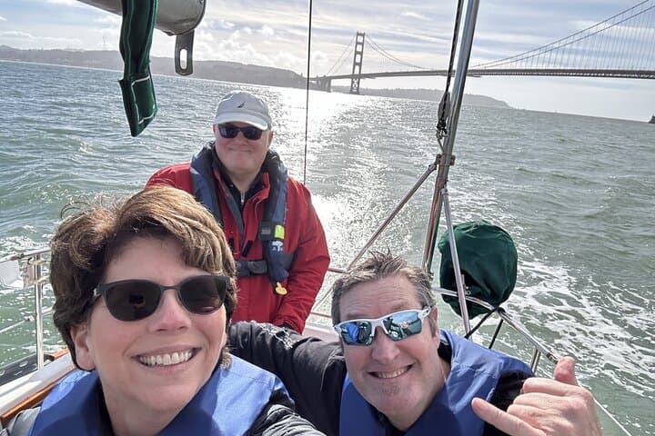 Private 2-Hour Sailing Charter on San Francisco Bay — Golden Gate, Alcatraz & Angel Island photo 6