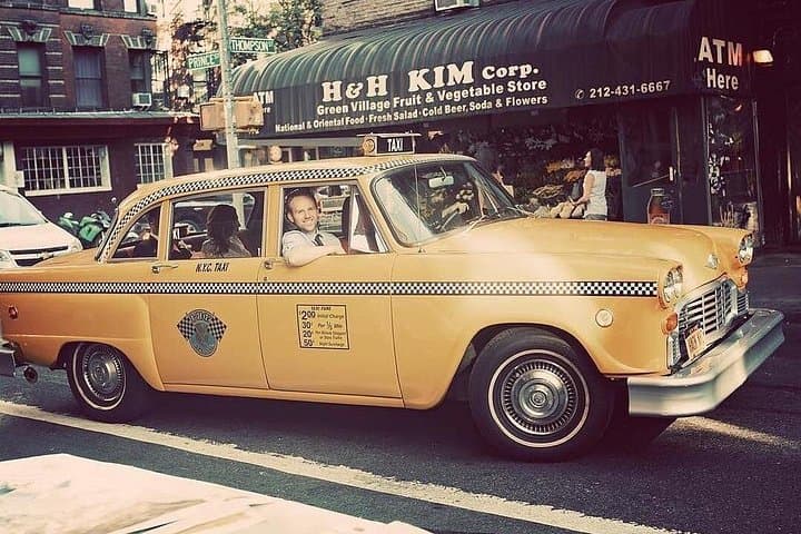 Private Vintage NYC Taxi Tour of Manhattan — Classic Cab Sightseeing photo 4