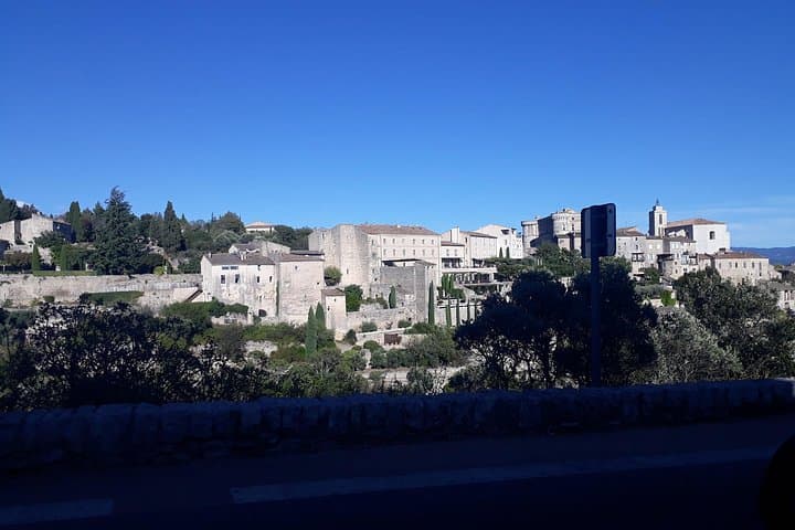 Luberon Villages Day Trip from Marseille — Gordes, Roussillon & Fontaine de Vaucluse photo 1