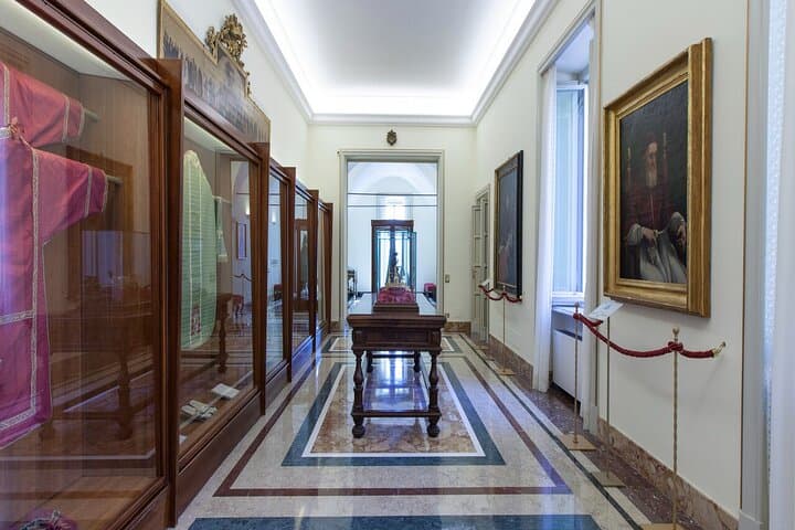 Inside Castel Gandolfo: Touring the Papal Apartments & Secret Garden photo 5