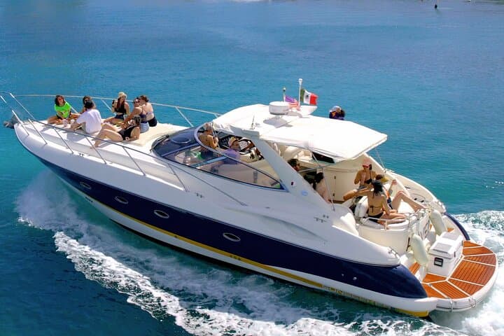 Private 46ft Yacht Rental in Cancún — Charter, Snorkel & Isla Mujeres