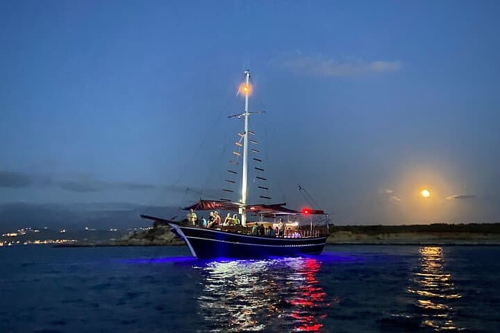Queen Bee Sunset Cruise: Kefalonia Swim Stops, Snorkel & Dinner photo 3