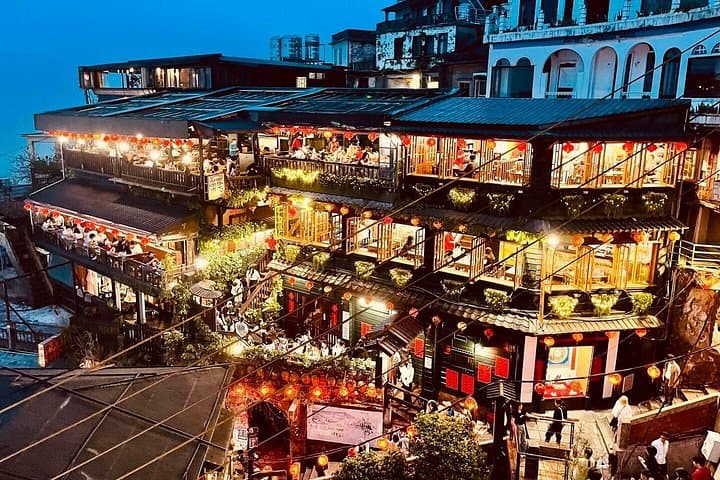 Jiufen Night Tour: Lantern-Lit Old Street, Golden Waterfall & Gold Museum photo 1