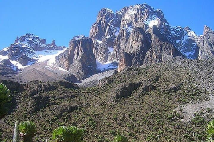 5-Day Mount Kenya Trek: Sirimon to Chogoria via Point Lenana