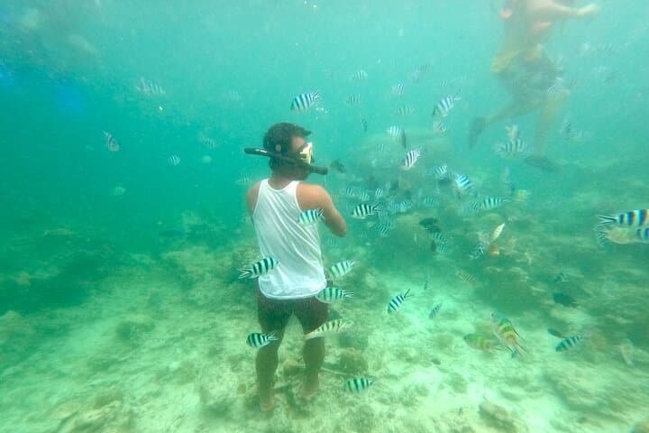 El Nido Island Hopping: Full-Day Bacuit Bay Boat Tour with Lunch