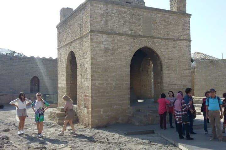 Half-Day Absheron Tour: Gala Archaeological Reserve, Ateshgah & Yanar Dag photo 3