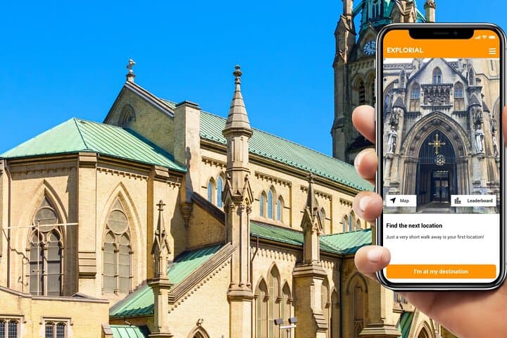 Toronto Scavenger Hunt and Self-Guided City Walk: Solve Clues, See Sights