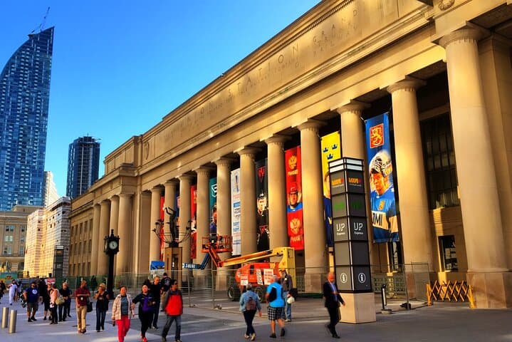 Toronto Scavenger Hunt and Self-Guided City Walk: Solve Clues, See Sights photo 4