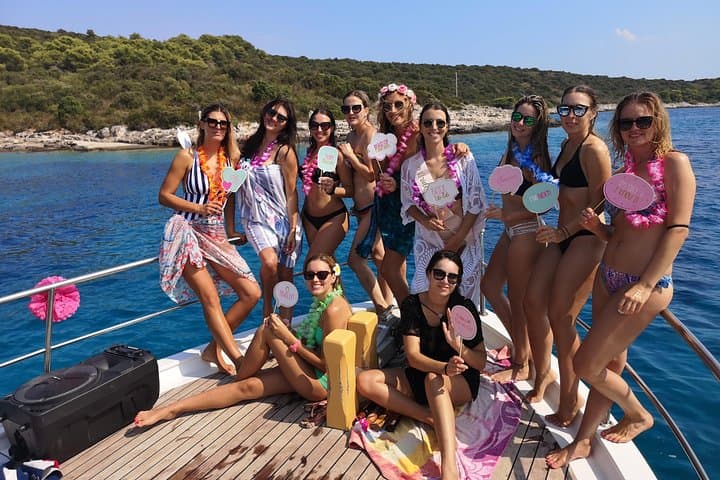 Half-Day Private Boat Tour from Hvar to Pakleni Islands, Red Rocks & Palmižana Lunch photo 1