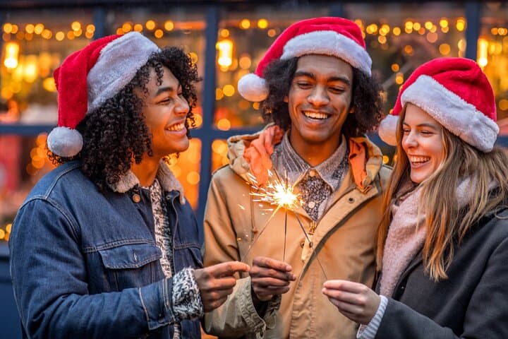 Bern Yuletide Private Tour: Christmas Markets & Cathedral Stroll in Bern
