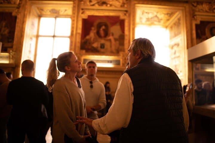 Semi-Private Louvre Tour in Paris: See the Mona Lisa with Max 6 Guests photo 3