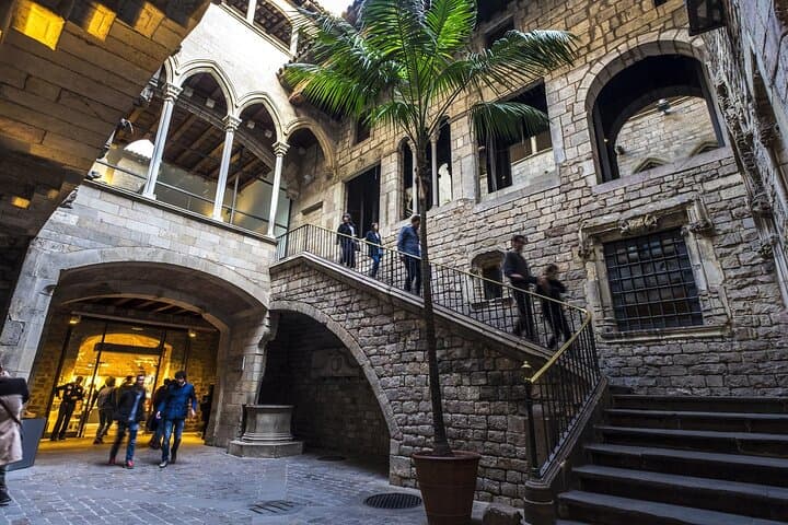 Private Picasso Gastro Tour in Barcelona: Gothic Quarter Tapas & Picasso Sites photo 6