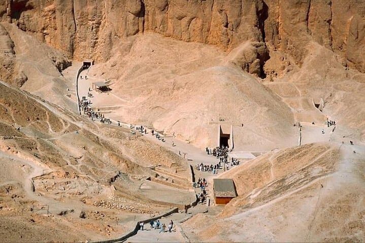 West Bank & Karnak Temple Day Tour in Luxor — Valley of the Kings Experience photo 6