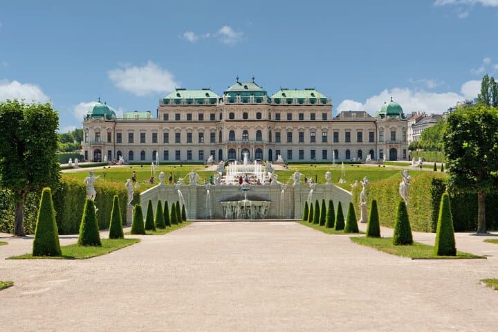 Vienna Full-Day Private City Highlights: Ringstrasse, Schönbrunn & Grinzing photo 6