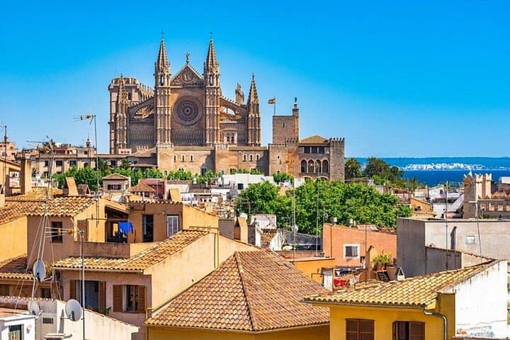 Palma de Mallorca Highlights: Private 3-Hour Old Town Bike Tour photo 2