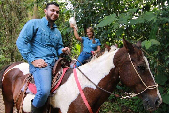 Horseback Riding and Cooking Class at Chachagua Reserve — La Fortuna photo 4