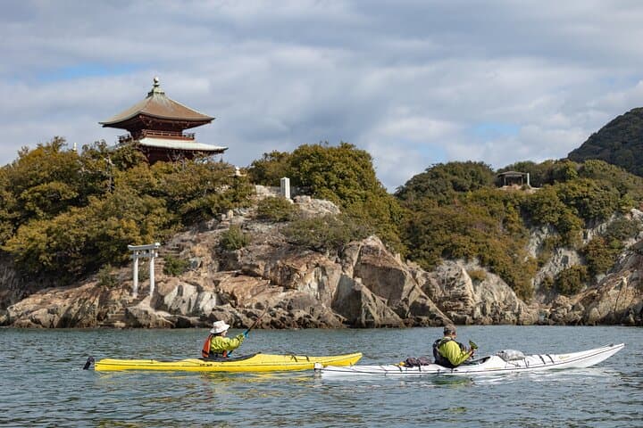 Tomonoura Sea Kayak: Paddle to Abuto Kannon & Sensuijima — Ghibli-Inspired Half-Day Tour photo 2