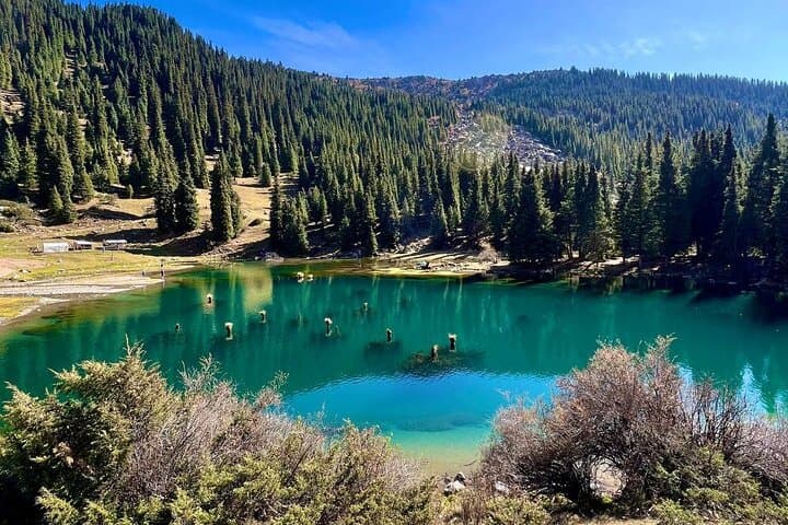3-Day Around Issyk-Kul: Jeti-Oguz, Barskoon & Skazka Canyon