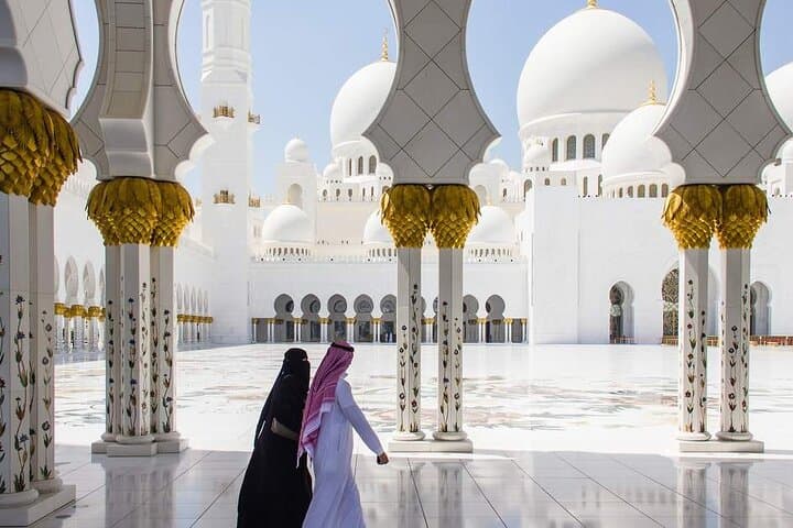Abu Dhabi Private City Tour: Sheikh Zayed Grand Mosque, Corniche & Emirates Palace photo 2